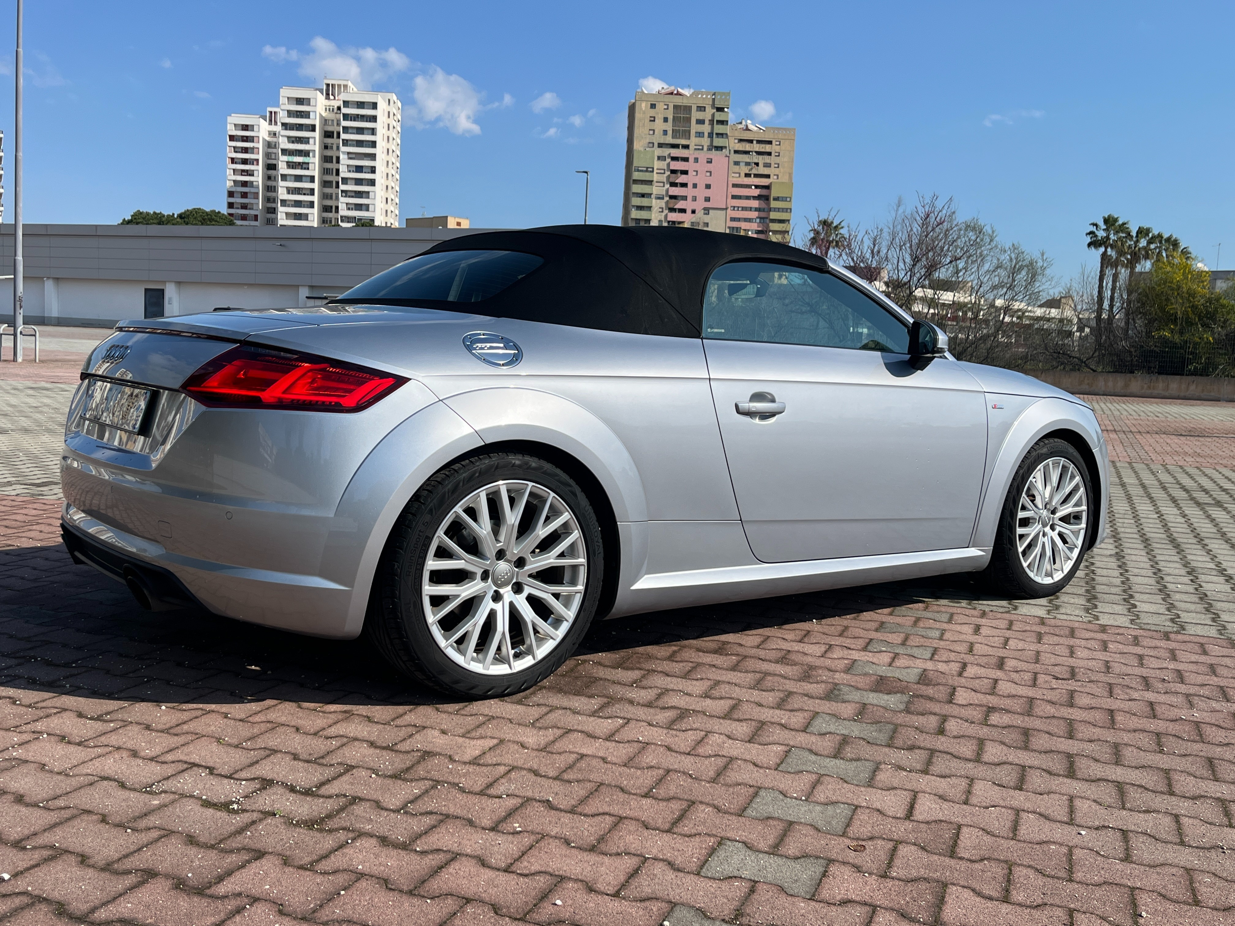 AUDI TT Roadster